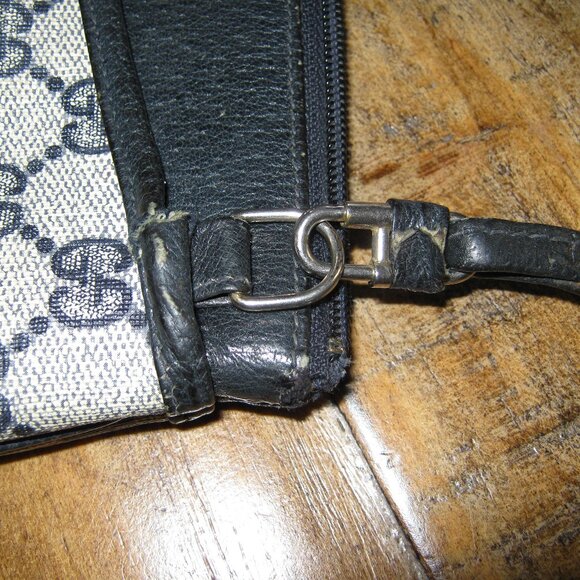 Authentic Vintage Navy Gucci Shoulder Bag - Picture 14 of 16